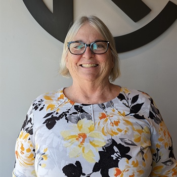 Barb’s Experience With Chronic Back Pain and Migraines